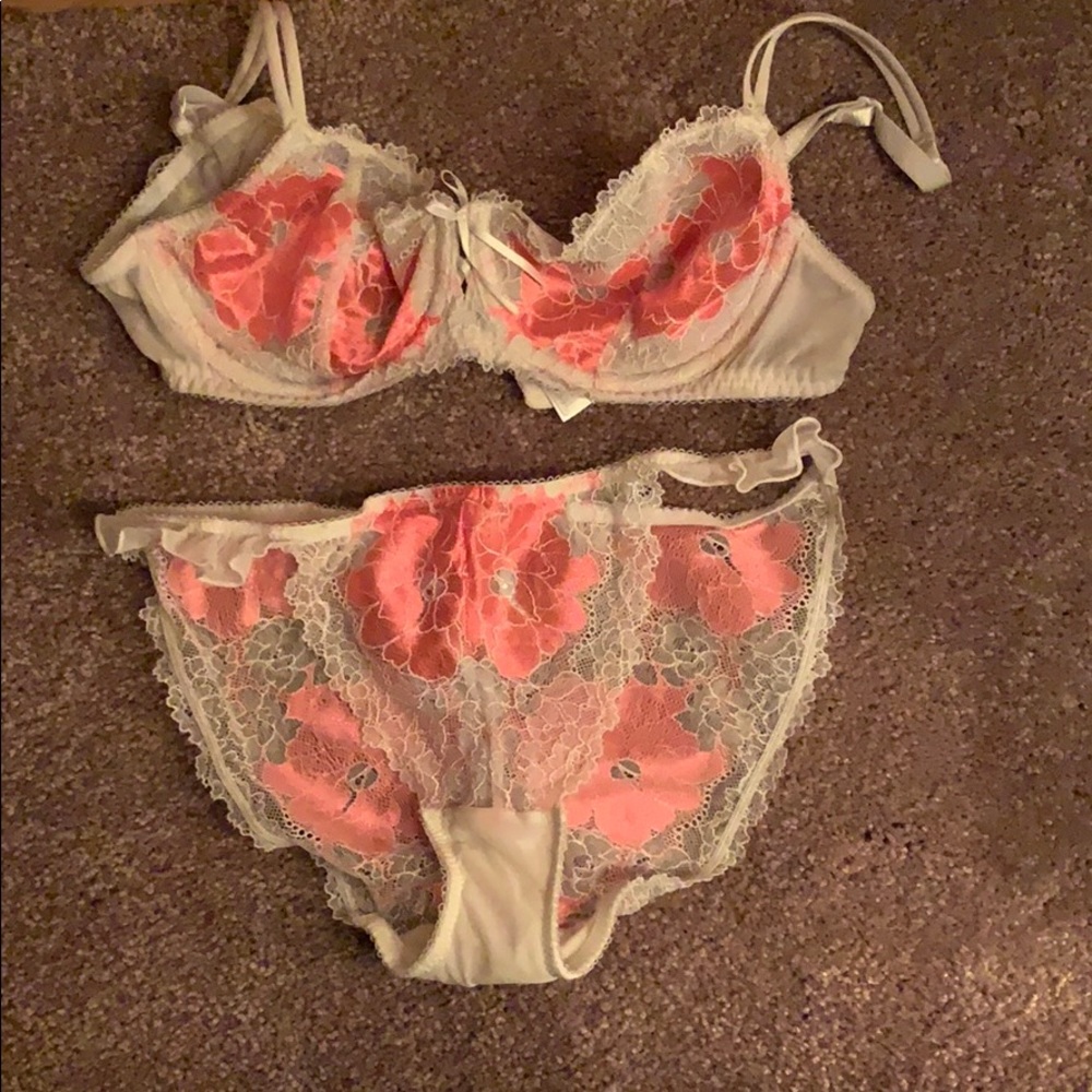 Bra and panty set